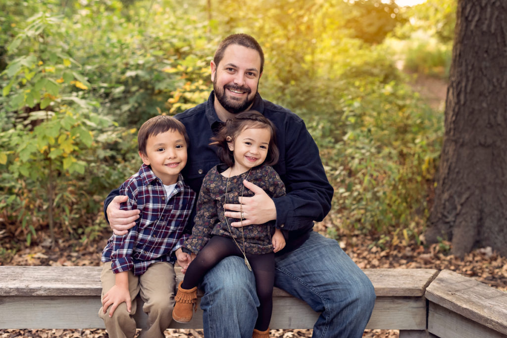 Family session for a toddler girl at Emily Oaks Nature Center in Skokie in the fall by family photographer Mila Craila Photography