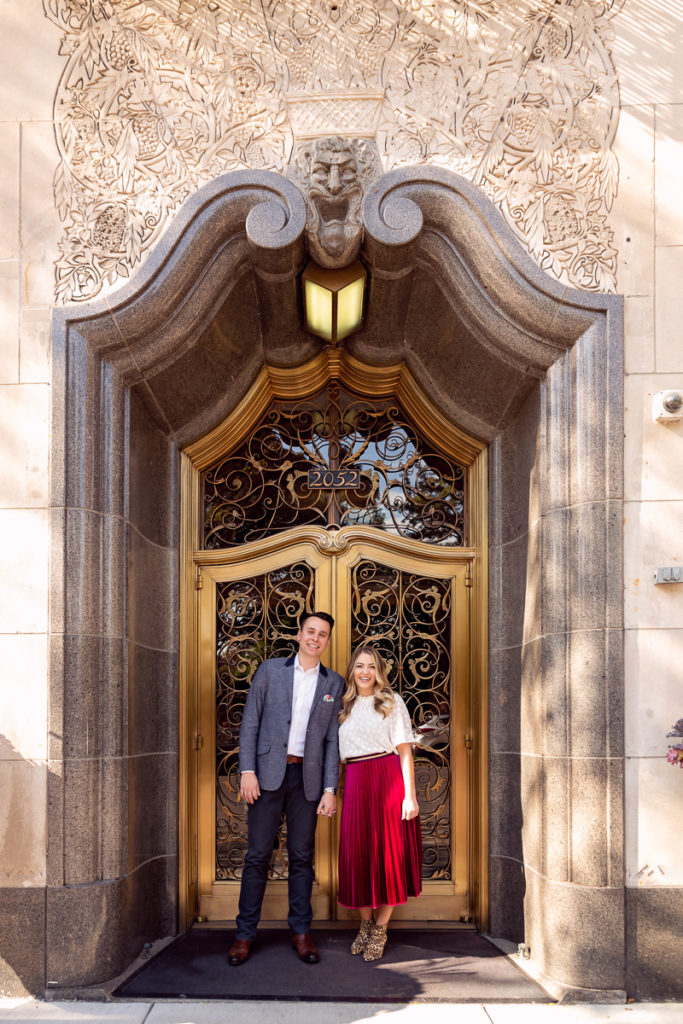 An engagement session for an engaged couple in Lincoln Park in the fall by a wedding photographer Mila Craila Photography