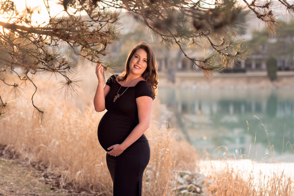 a pregnant woman at Northwestern University in Evanston by Mila Craila Photography